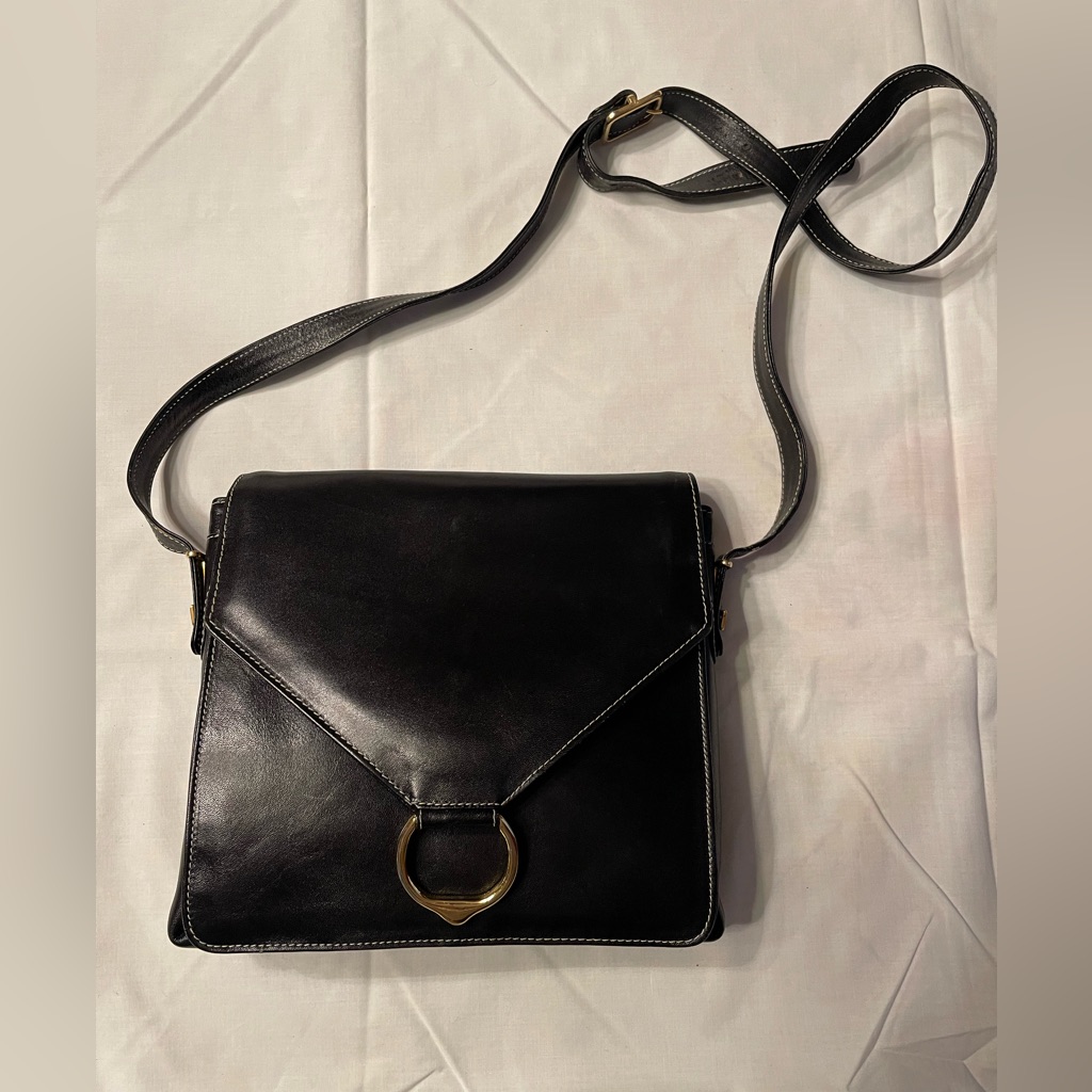 Bloomingdale’s Crossbody Bag In Black